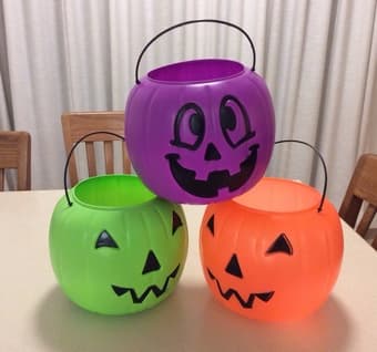 Sale of Halloween item 2