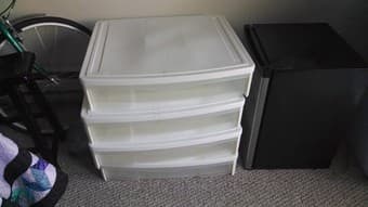 4 White drawers $35 obo 1