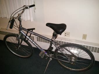 Men's Raleigh bike for sale for only 125$ 1