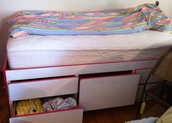 Kids Twin Bed with 5 drawers for storage - $150 1