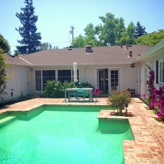 $7950 / 5Br - 3000ft² - Bright, open layout home with pool in Midtown 1