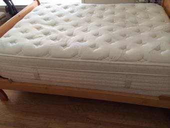 Luxurious Airloom Pillow-Top Queen Mattress and Box 3