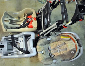 Graco Snugride 25 Car Seat, 2 Car Bases, and Stroller 1