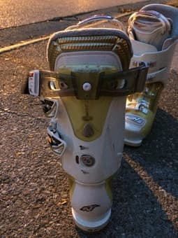 women ski boots - 24.5cm Nordica $70!! 3