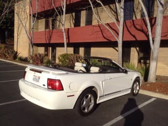 Convertible Ford Mustang-Only $ 4888 2