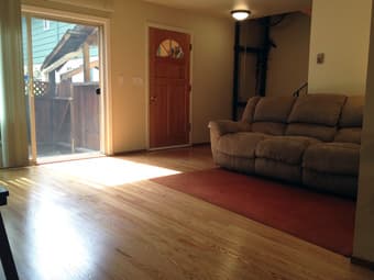 ** 2BR/1.5Ba 1200sqft $2400/mo Redwood City avail 30 Mar ** 1