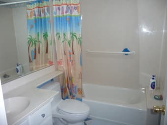Comfortable Room in A Beautiful House 3
