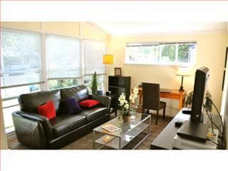 $2295 / 1br - 520ft² - Chaming FULLY FURNISHED one bedroom unit 2