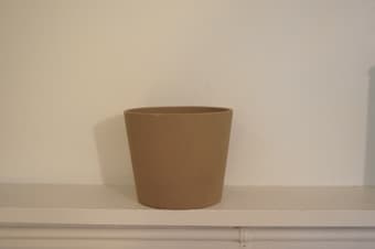 Pot $3 1