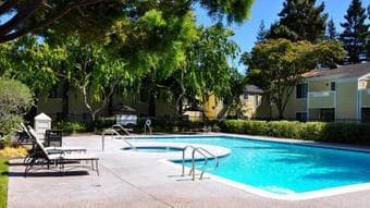 $1216 - Huge master room with private bath, avail from May 7th 2