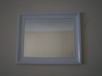 Mirror with frame (white) 1