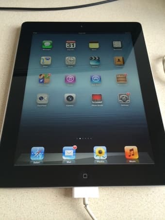 iPad 3rd Gen (wifi) 32 GB + Smart Cover - $300 1