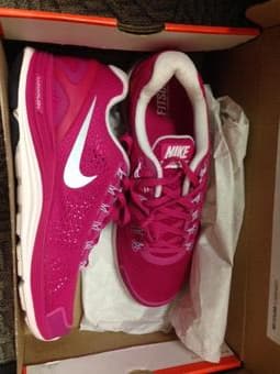 Brand NEW Nike Women's Running Shoes, Pink, Size 10.5 $50 OBO 1