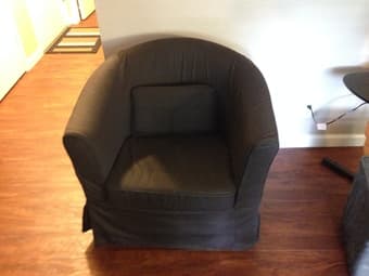 Selling variety of furniture - sofa chair, lounge chairs, office desk 3