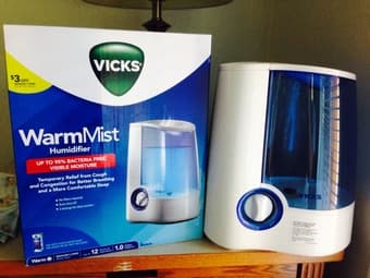 VICKS a Warm Mist Humidifier $30 1