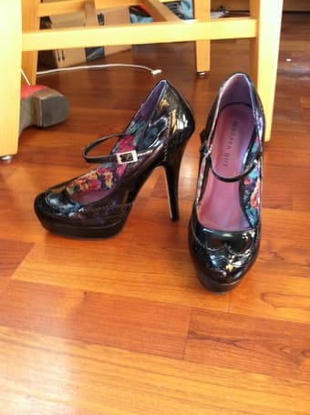 BLACK PLATFORM PUMPS OMG SO CUTE 1