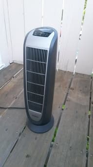 40$ Lasko ceramic tower HEATER 1500W 2