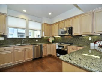 $1550 / 160ft² - Semi-Furnished House Share with Sunny Room 1