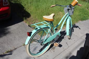 2 Bikes for Sale (1 Women's, 1 Men's) 3
