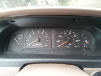 1995 Toyota Avalon ($2,300) 3