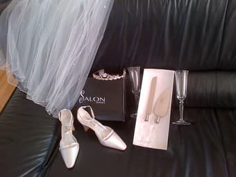 Wedding Set-Veil, Shoes 6.5, cake cutter & server, glasses $75 1