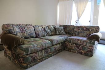 Clan nice Sofa with perfect condition $120 2