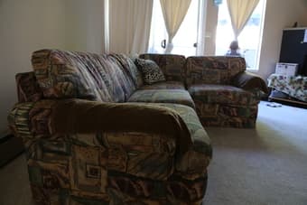 Clan nice Sofa with perfect condition $100 1