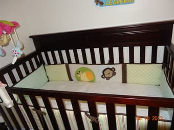 Graco Convertible Crib 2