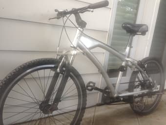 Bike (unisex) w/U-lock for $80 2