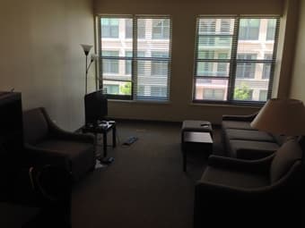 Furnished Room in a Munger 4BR Suite (Male) 1