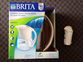 Brita Water Pitcher 10 Cup ----- $10 1