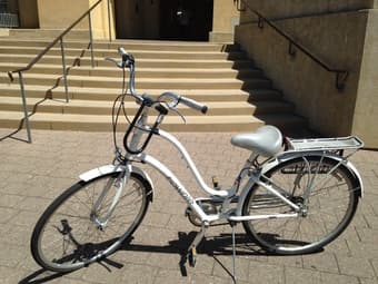Electra Townie Bike, White (for Women) with Lock and Basket--$250 2
