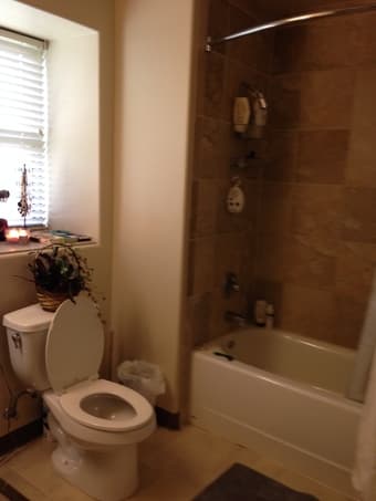 2 rooms for sublet in furnished Munger 4 Bedroom Apt 1
