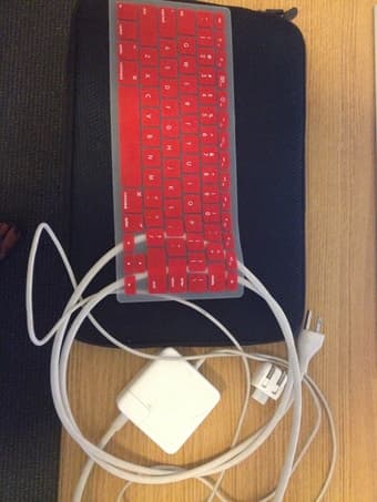Selling MacBook Pro 13-inch factory setting $640 2