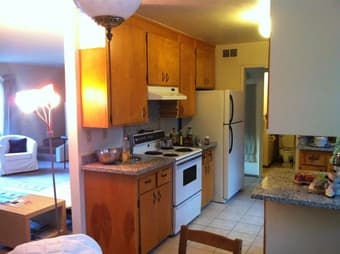 Master bedroom summer sublet in 3BR apartment in downtown Palo Alto 1