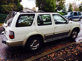 REDUCED PRICE!!! 1999 QX4 Infiniti SUV - White 1