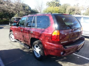 2004 GMC SUV(Excellent Condition & Really Good Price) FOR SALE 3