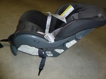 Graco convertible carseat 1