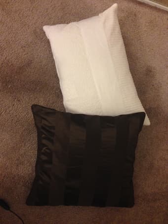 Table lamp, pillows, printer and bed foundation for sale 2