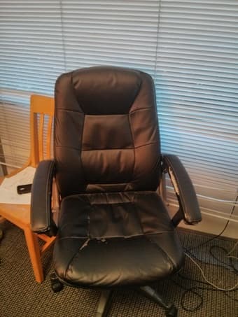 Nice Comfortable Office Chair $40 OBO 1