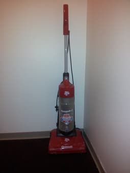 Dirt Devil Vacuum Cleaner for Sale at $25! 1