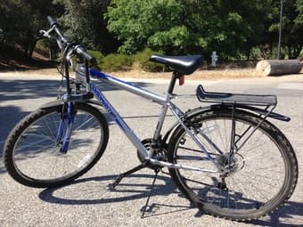 18-Speed Roadmaster Bike with Carrier Rack and Mudguard - $50 1