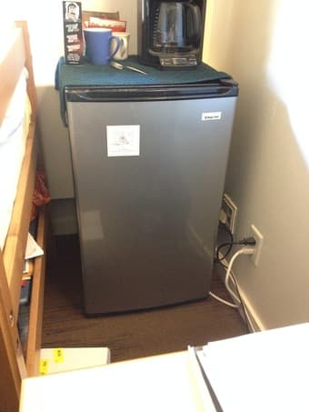 Mini fridge! 30" x 17" x 17" 1