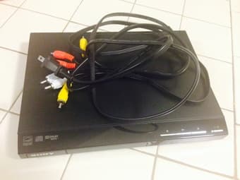 SELLING: SONY DVD Player $20 OBO 1