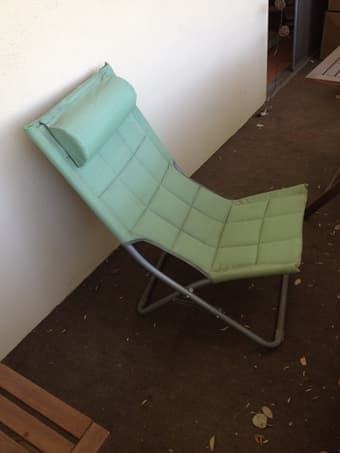 2 folding chairs $10 each 1