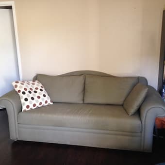 Couch custom design *Excellent Condition* - $199 (palo alto) 1