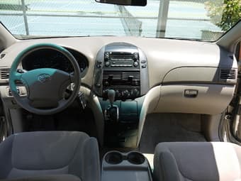 Toyota Sienna LE 2010, 99600miles, $12300 3