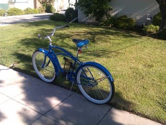 Schwinn Cruiser Bike w/ U-lock and rear light - 180 $ 2