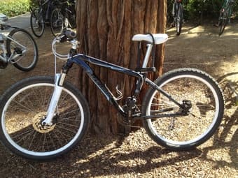 Women's Mountainbike, almost brand new!! 1