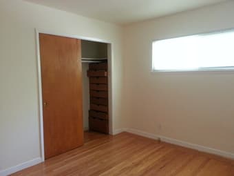 Spacious room for summer (Updated): July 1-Sept 15 [dates negotiable] 2